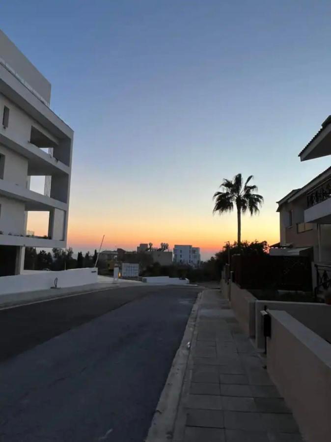 Marias Spacious Aparment Paphos Eksteriør billede