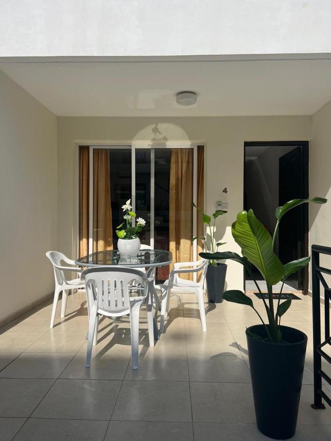 Marias Spacious Aparment Paphos Eksteriør billede